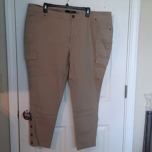 NWOT Denim 24/7 cargo ankle pants